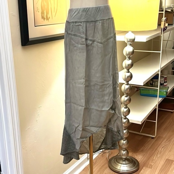XCVI,GAUZE WEARABLES Zuri-esque SKIRT,Lightweight,Wrap-Front,EUC,Size Medium - Picture 7 of 10